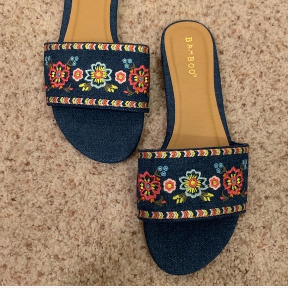 NWOT Bamboo Embroidered Slides (6) - Picture 2 of 5